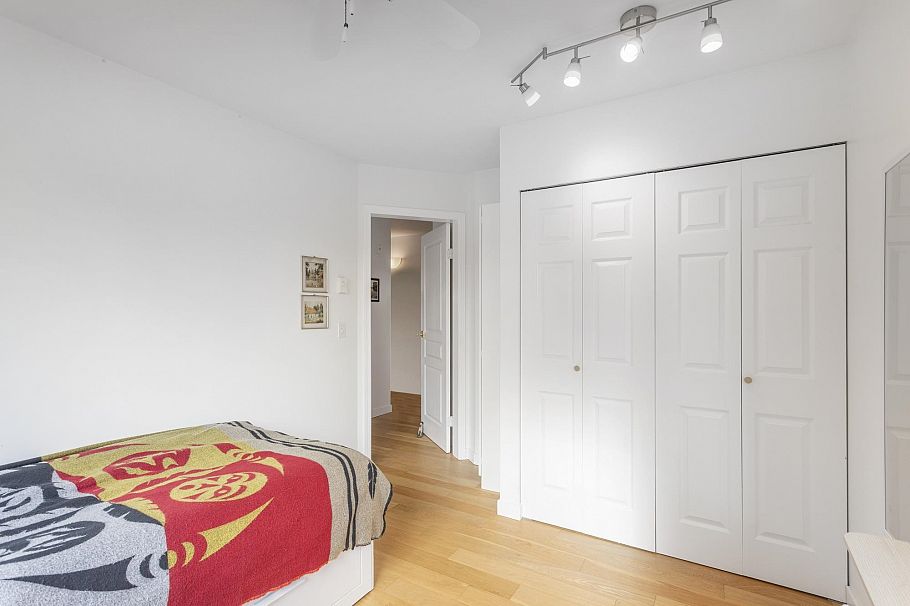 402 4688 W 10th Avenue Vancouver, BC - 27