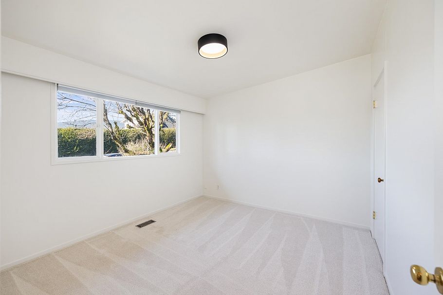 4202 Skyline Drive North Vancouver, BC - 29