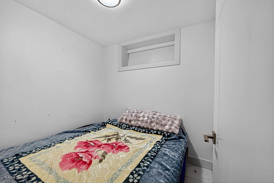 1052 E 50th Avenue Vancouver, BC - 14