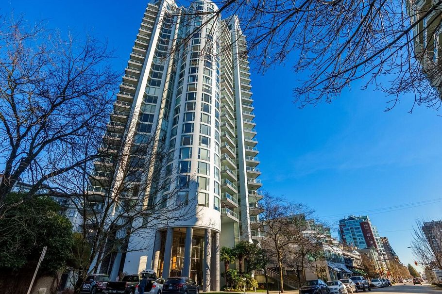 2203 120 W 2nd Street North Vancouver, BC - 4