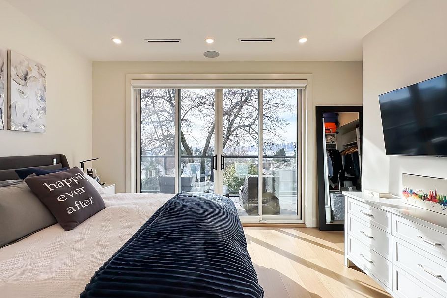 338 E 5th Street North Vancouver, BC - 15