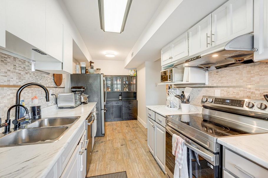 1039 Old Lillooet Road North Vancouver, BC - 19