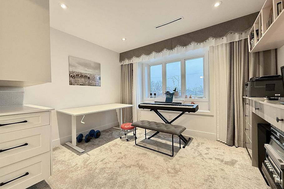 2931 E 28th Avenue Vancouver, BC - 17