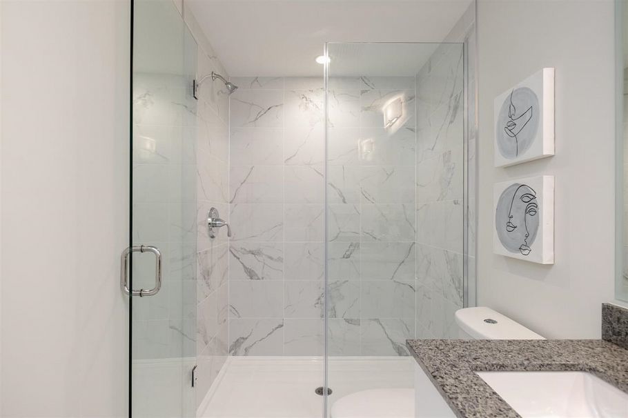 707 1708 Ontario Street Vancouver, BC - 9