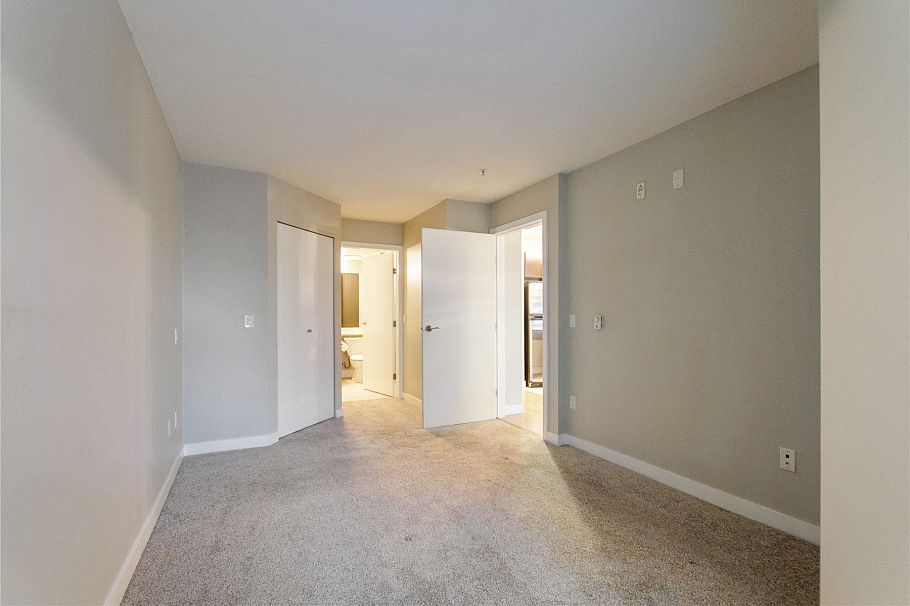 310 1633 Mackay Avenue North Vancouver, BC - 13