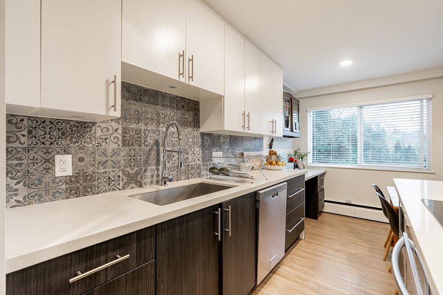 213 36 E 14th Avenue Vancouver, BC - 2