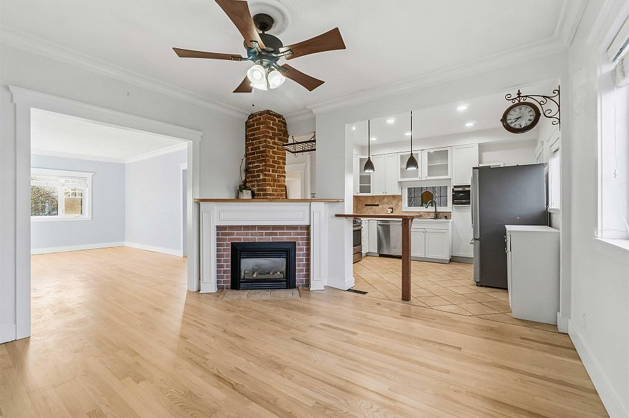 621 E 23rd Avenue Vancouver, BC - 7