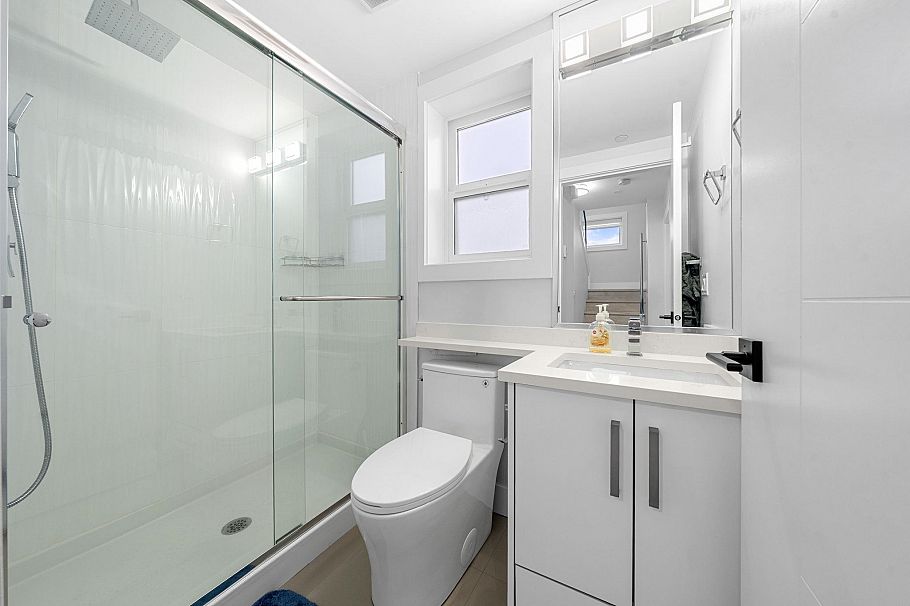 6751 Knight Street Vancouver, BC - 21