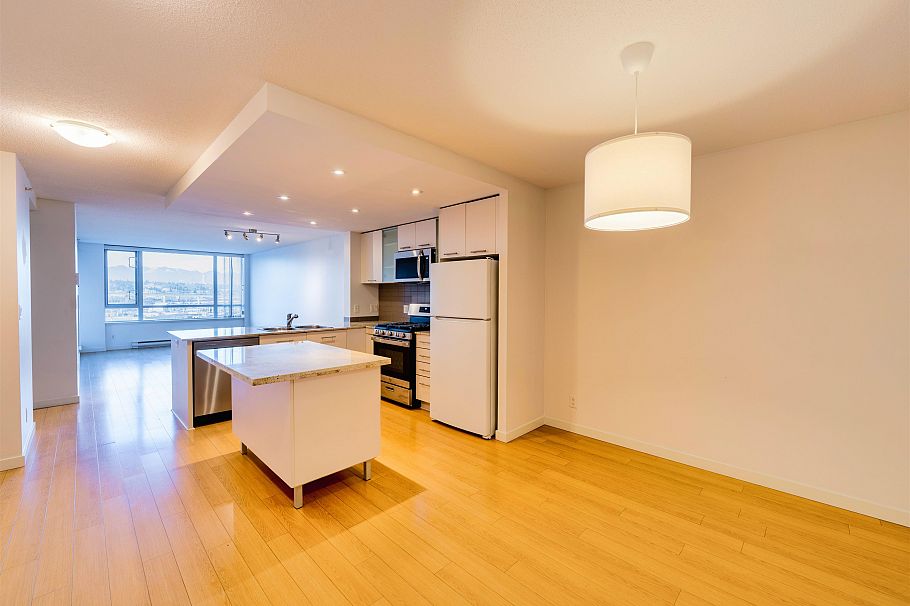 808 3333 Corvette Way Richmond, BC - 6