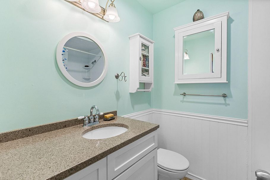 54 912 Premier Street North Vancouver, BC - 13