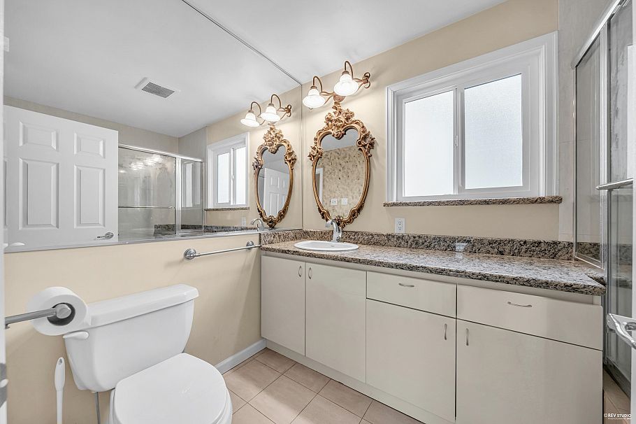 3191 W 23rd Avenue Vancouver, BC - 26