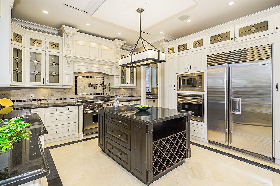 1657 W 58th Avenue Vancouver, BC - 15