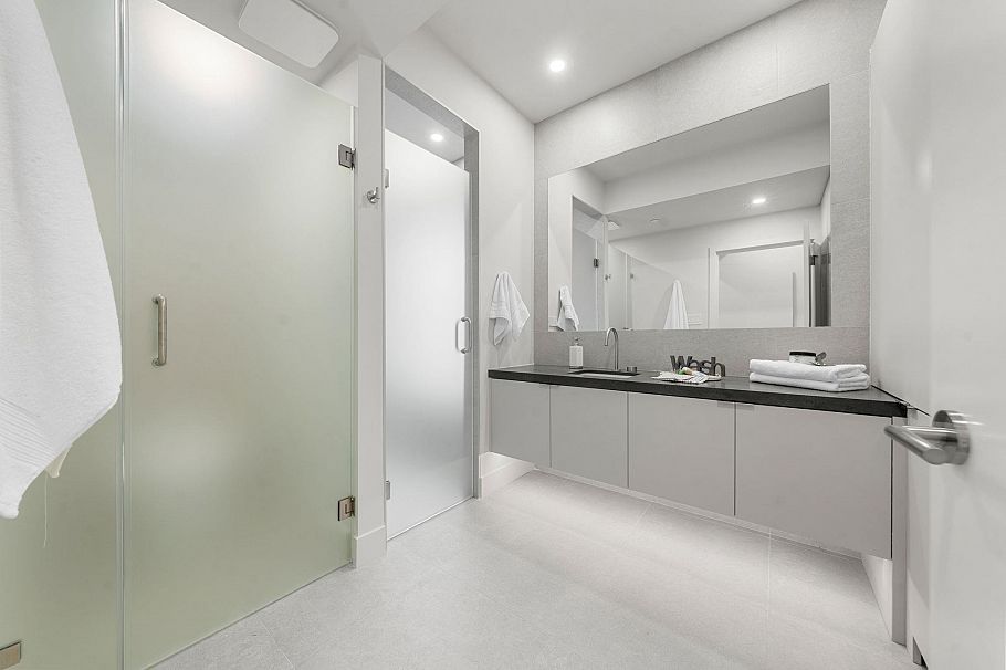 1 638 E 46th Avenue Vancouver, BC - 30