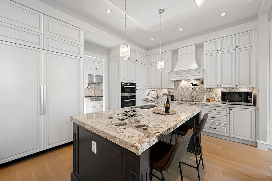 3981 W 35th Avenue Vancouver, BC - 11