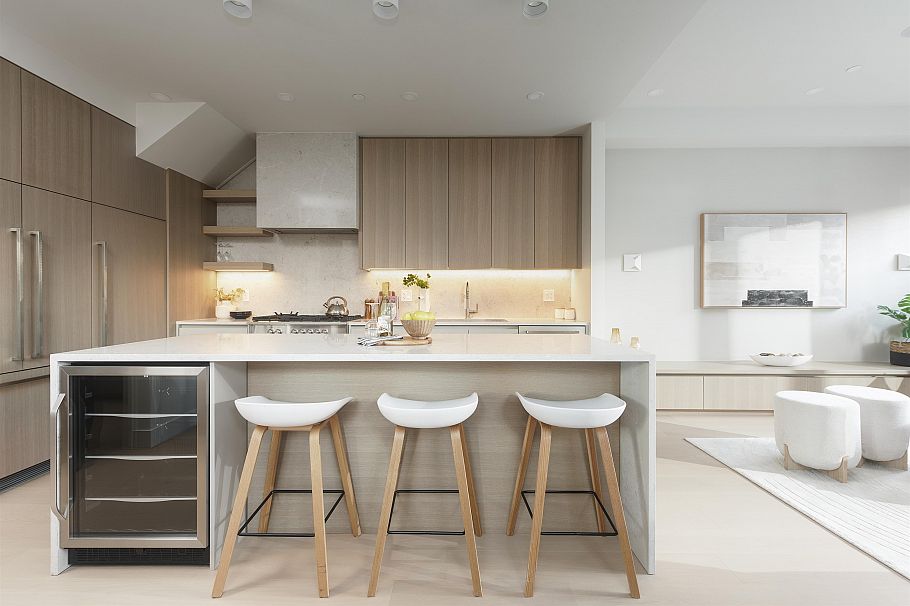 2138 E 10 Avenue Vancouver, BC - 1