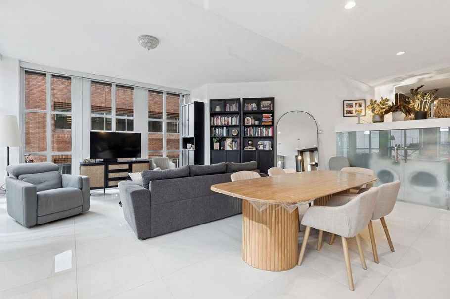 402 1102 Hornby Street Vancouver, BC - 3