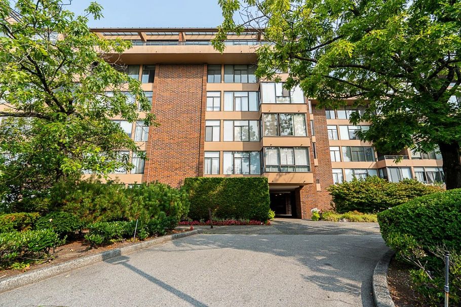 511 2101 Mcmullen Avenue Vancouver, BC - 3