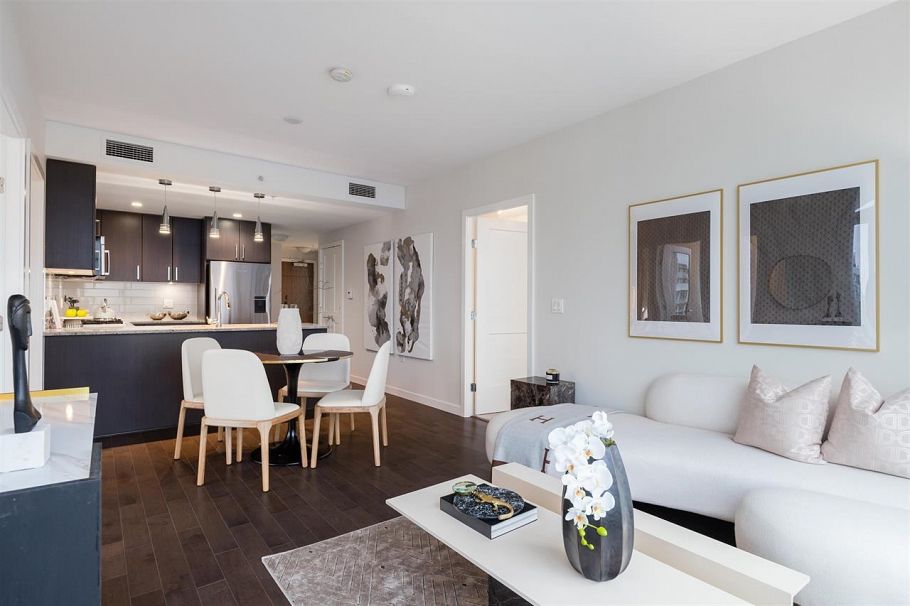 707 1708 Ontario Street Vancouver, BC - 4