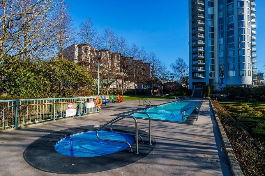 2203 120 W 2nd Street North Vancouver, BC - 21