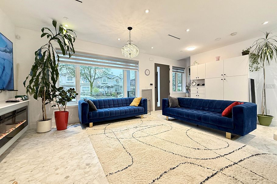 2931 E 28th Avenue Vancouver, BC - 5