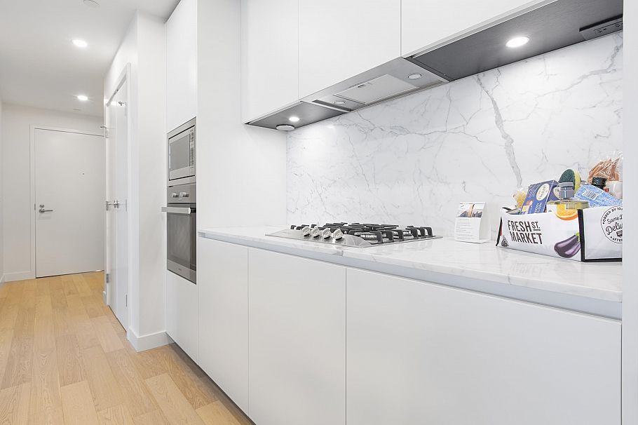 4201 1480 Howe Street Vancouver, BC - 6