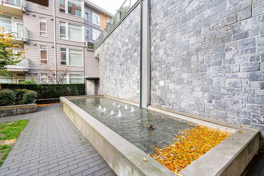 502 3281 E Kent Avenue North Avenue Vancouver, BC - 4