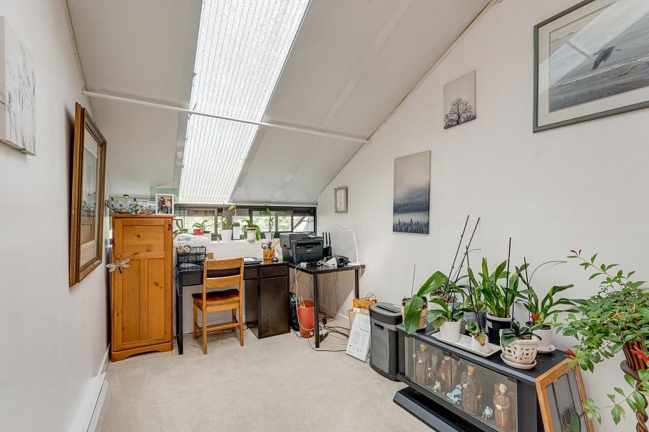 8132 Laval Place Vancouver, BC - 20