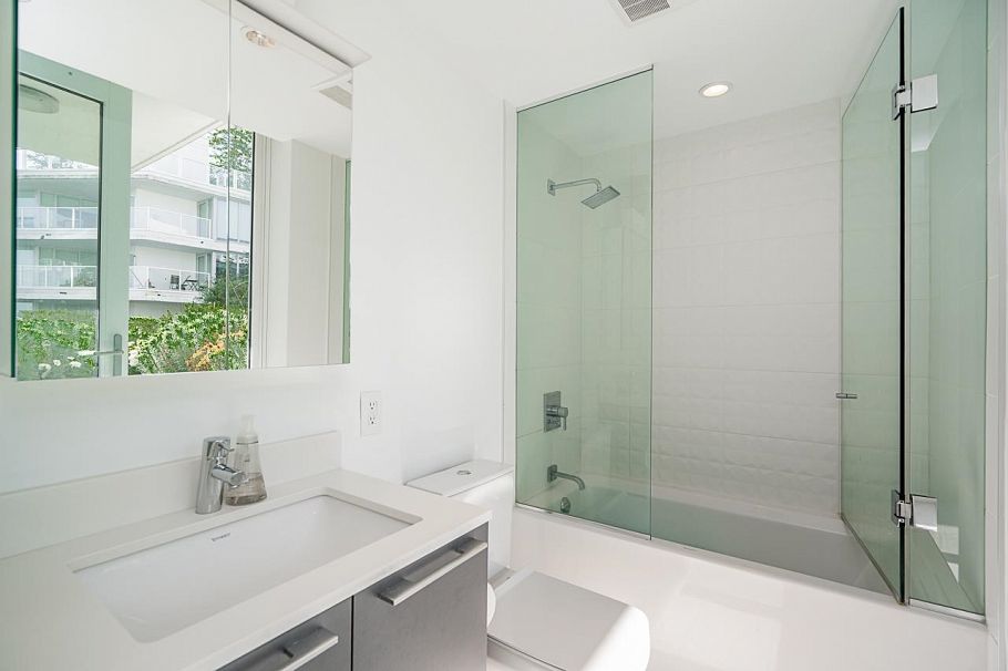 301 4638 Gladstone Street Vancouver, BC - 12