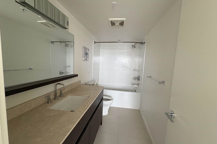 307 2858 W 4th Avenue Vancouver, BC - 8