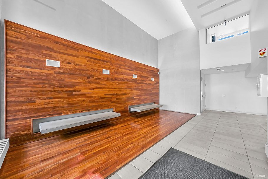 409 328 E 11th Avenue Vancouver, BC - 3