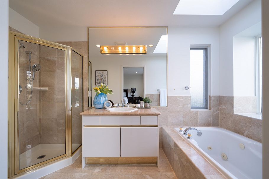 3565 W 29th Avenue Vancouver, BC - 14