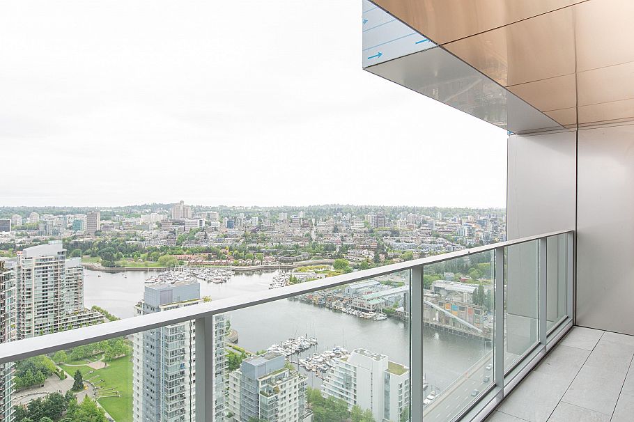 4201 1480 Howe Street Vancouver, BC - 1