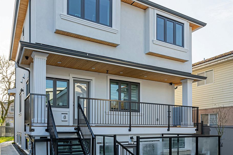 2931 E 28th Avenue Vancouver, BC - 32