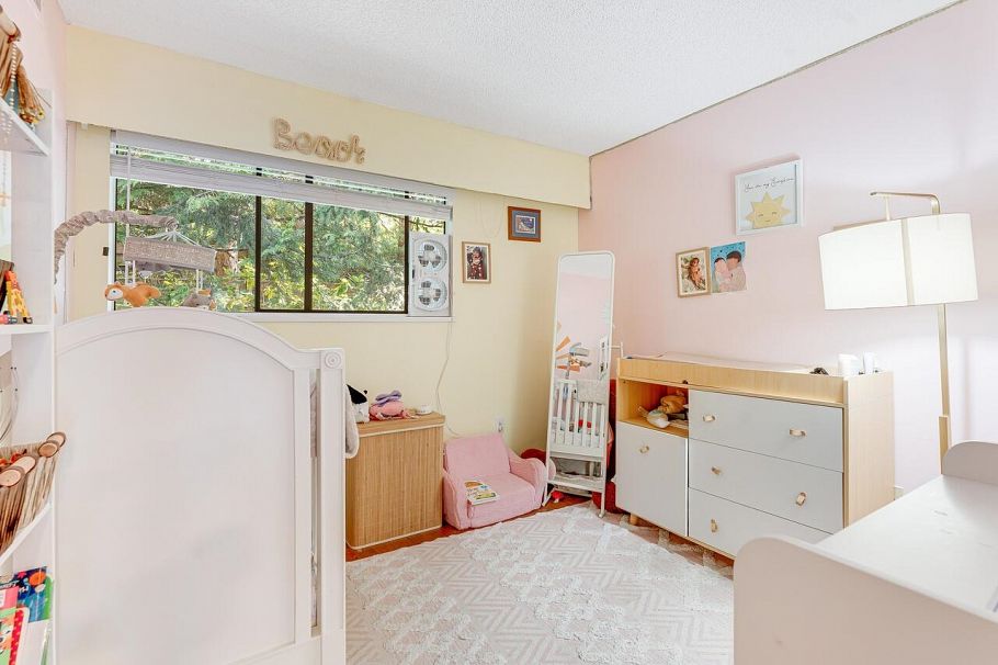 1039 Old Lillooet Road North Vancouver, BC - 12