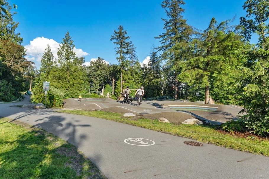 309 747 E 3rd Street North Vancouver, BC - 29