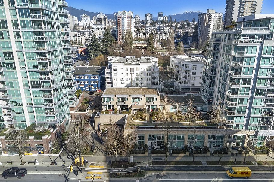 TH2 168 E Esplanade Avenue North Vancouver, BC - 33