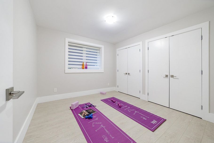 517 Granada Crescent North Vancouver, BC - 28