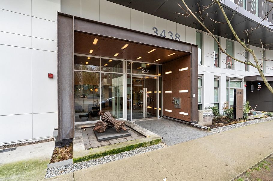 1203 3438 Sawmill Crescent Vancouver, BC - 3