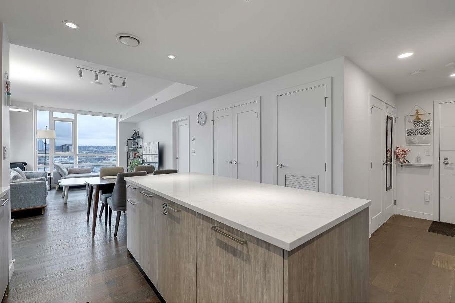 1003 3331 No. 3 Road Richmond, BC - 6