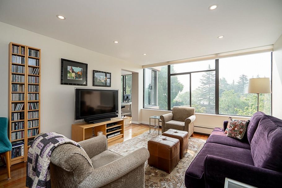 511 2101 Mcmullen Avenue Vancouver, BC - 1