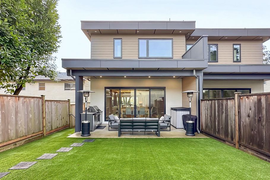 338 E 5th Street North Vancouver, BC - 31