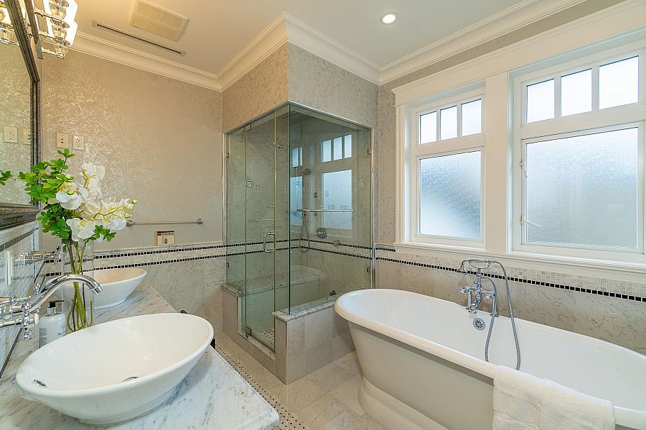 1657 W 58th Avenue Vancouver, BC - 26