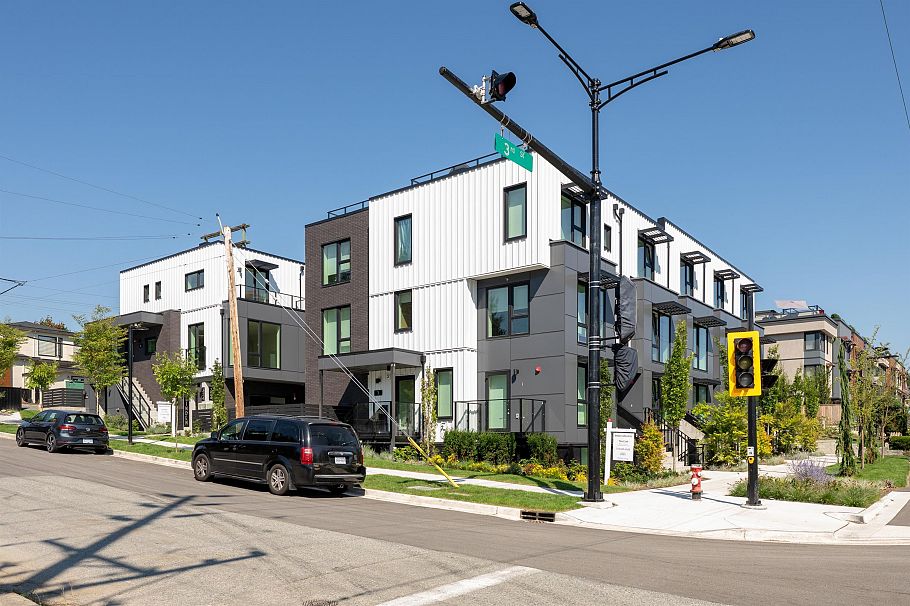 TH6 324 E Ridgeway Avenue North Vancouver, BC - 34