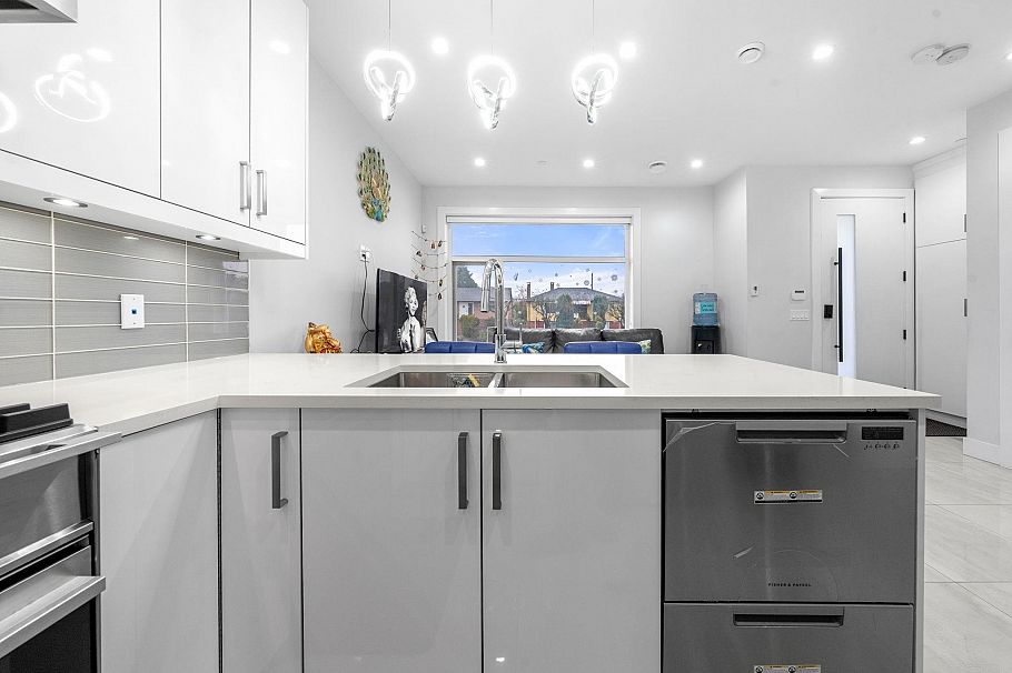 6751 Knight Street Vancouver, BC - 14