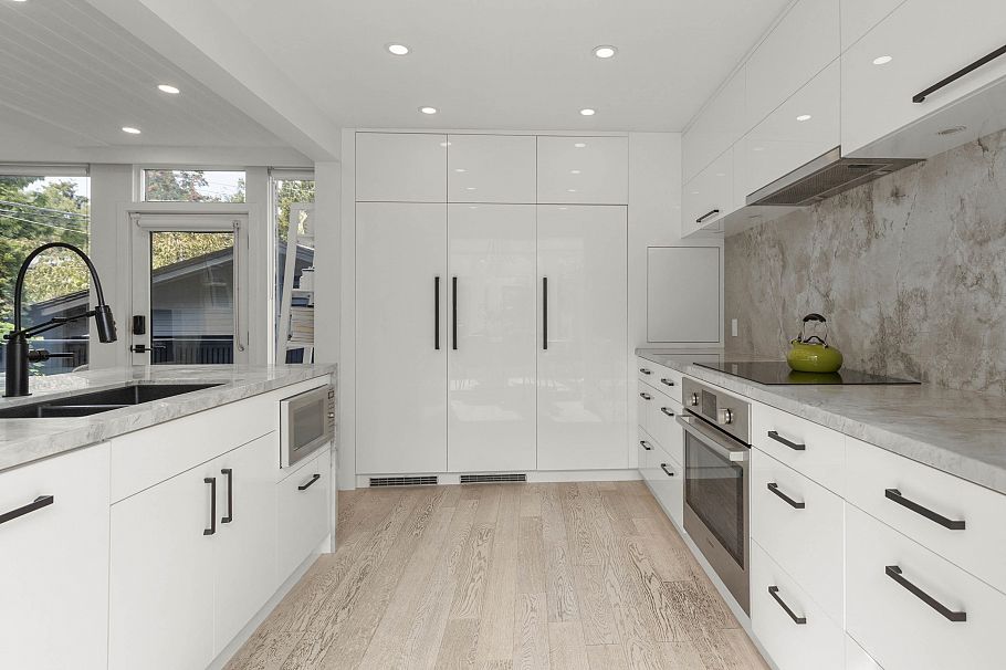 4615 W 7th Avenue Vancouver, BC - 14