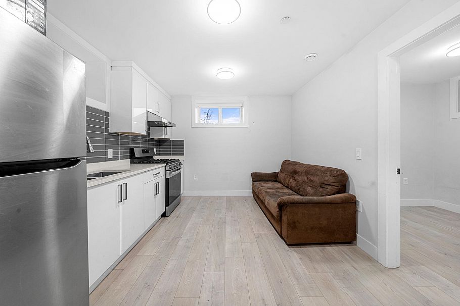 6751 Knight Street Vancouver, BC - 32