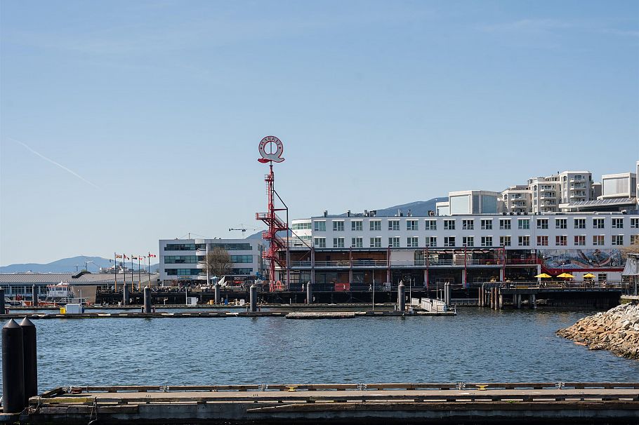 104 175 W 1st Street North Vancouver, BC - 29