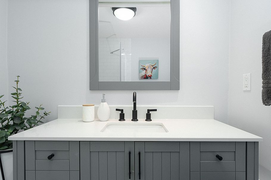 799 Plymouth Drive North Vancouver, BC - 33