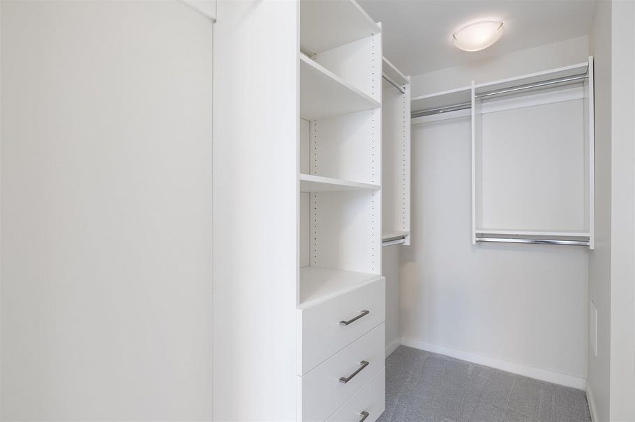 707 1708 Ontario Street Vancouver, BC - 8