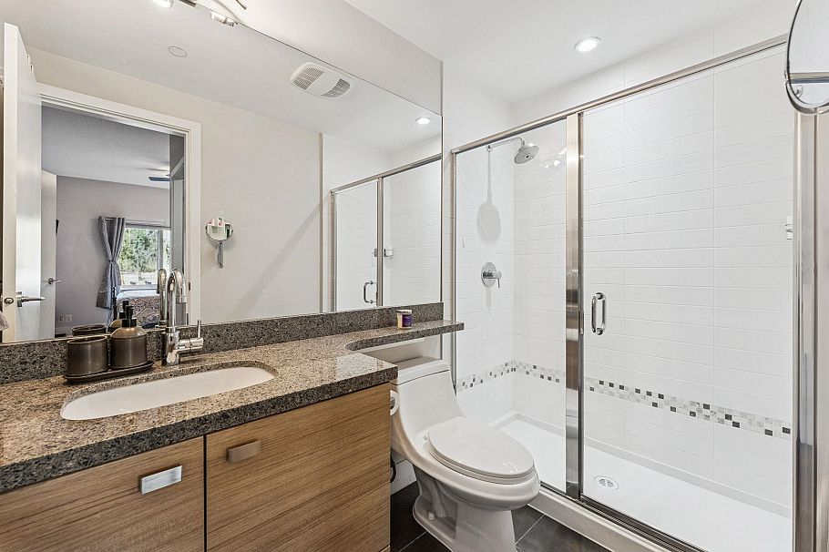 302 1273 Marine Drive North Vancouver, BC - 16